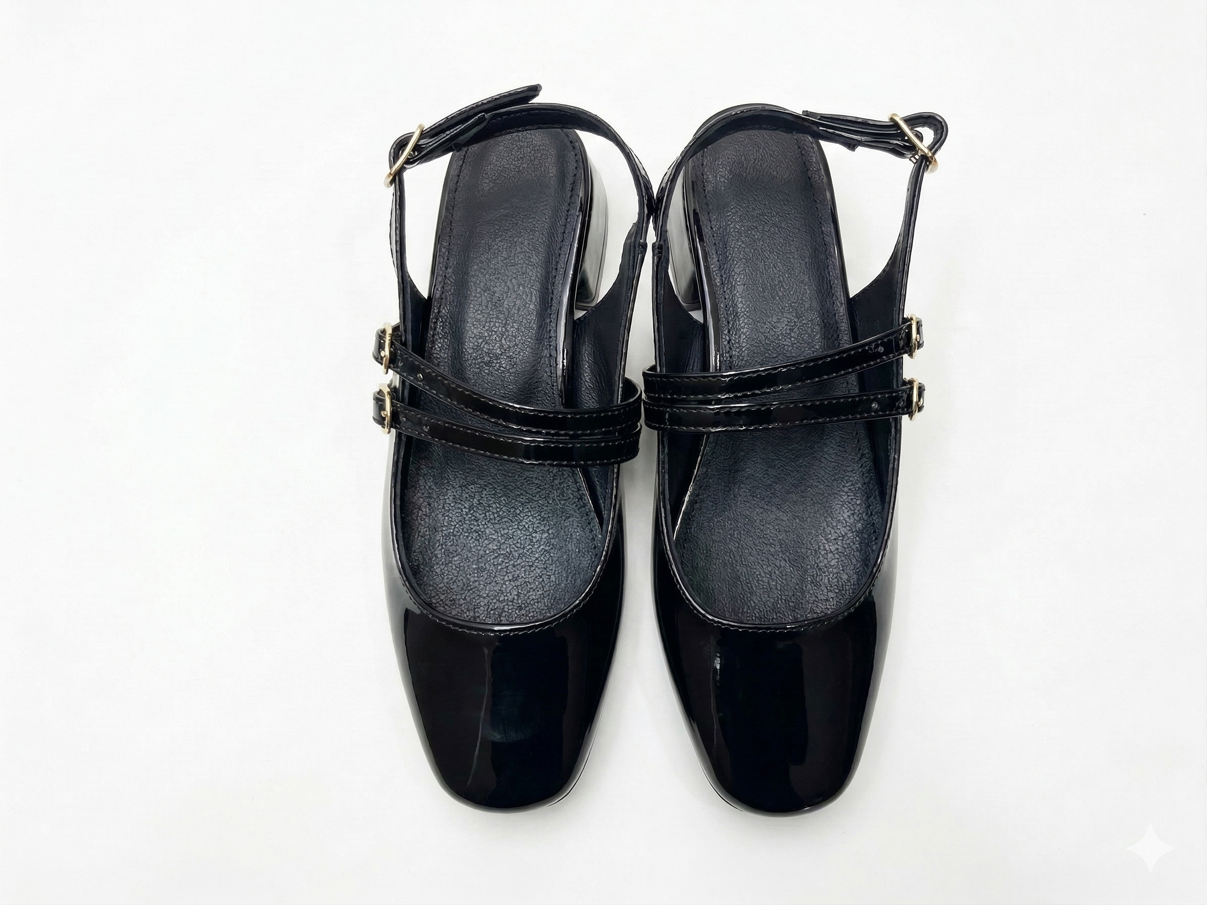 Zapatilla Ximena Negro Charol